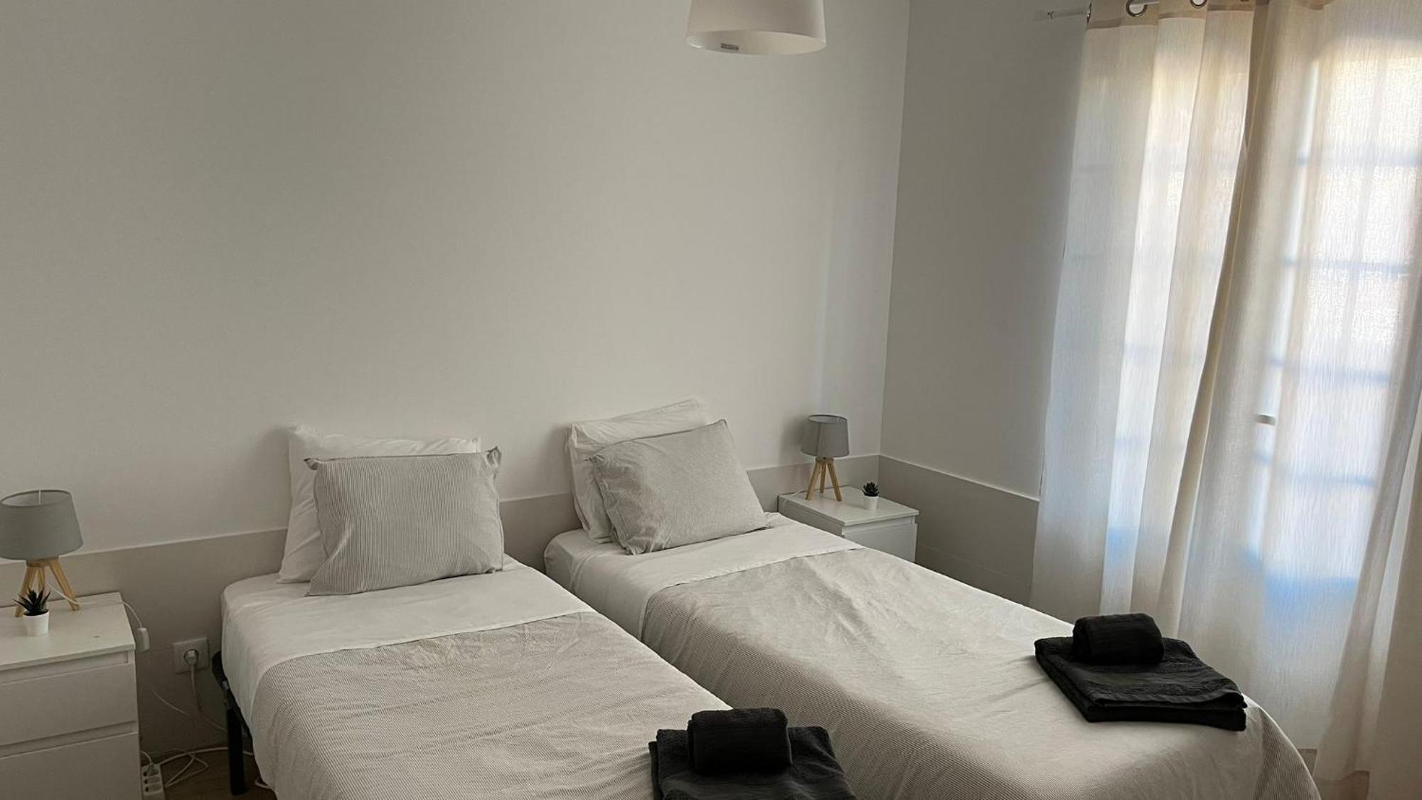 Espirito Azul Guest House - Rooms To Rent, 2 Minutes Walking From The Beach, Marina And Our Dive Center Vila Franca do Campo Bagian luar foto